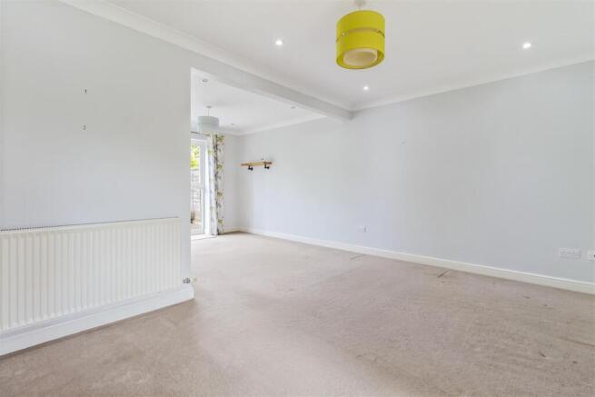 4 Canberra Road-002.JPG