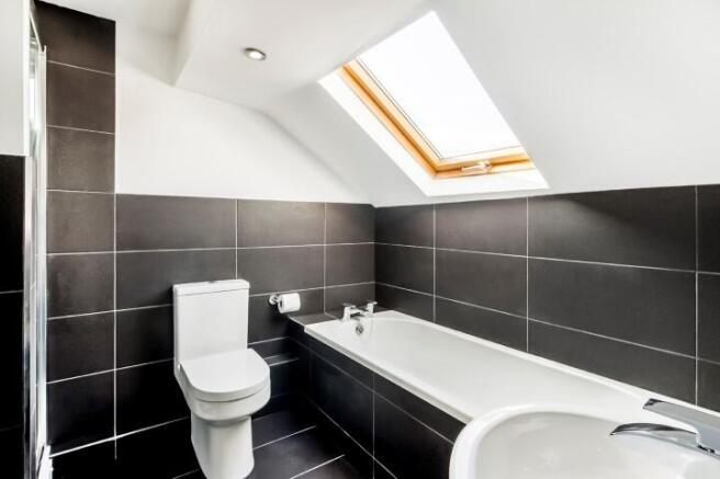 4 bed End of Terrace to rent Image 12