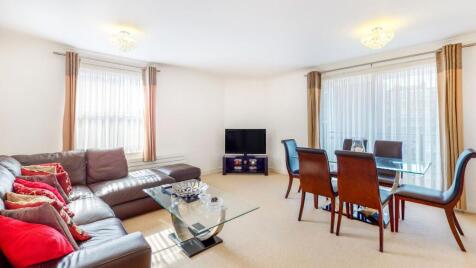 Sumpter Close, London, NW3