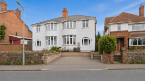 22, Court Road, Malvern WR14 3BL