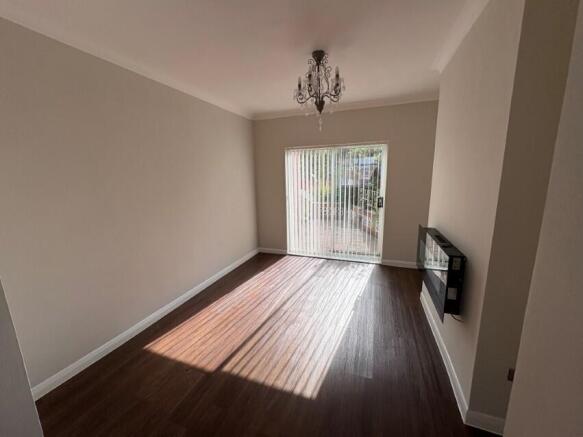 3 bed Semi-Detached to rent Image 5
