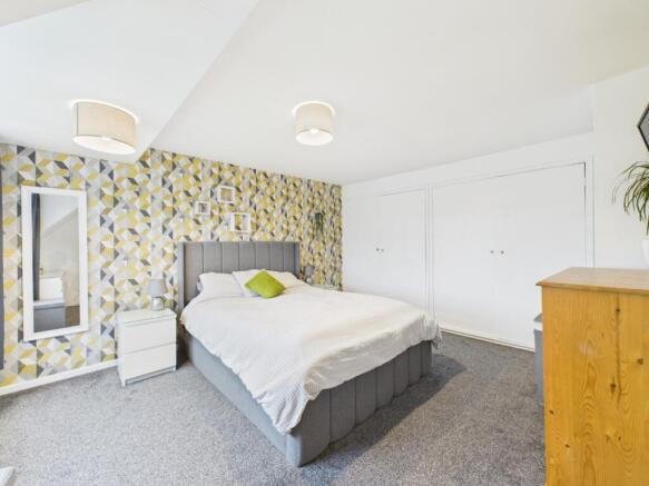 3 bed Semi-Detached for sale Image 11