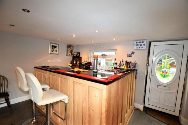 Entertainment Room/Bar