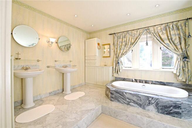 En Suite Bathroom