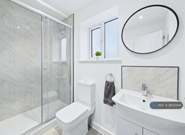 3 bed Semi-Detached to rent Image 10