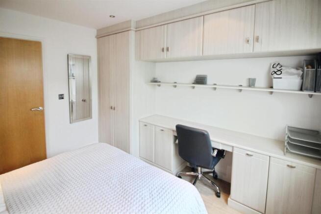 2 bed Flat for sale Image 12