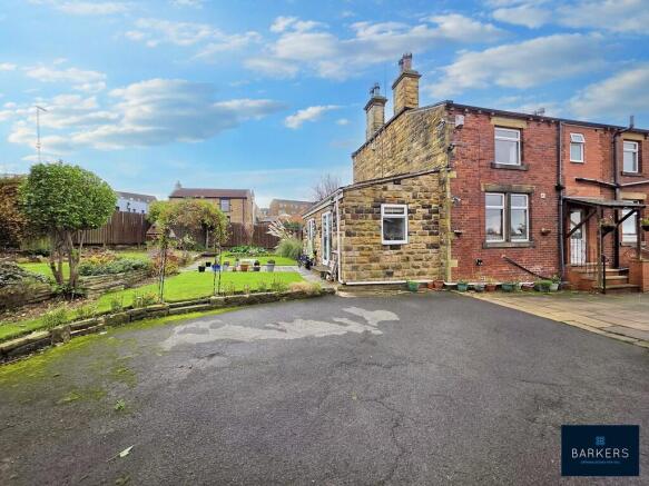 4 bed Detached for sale Image 5