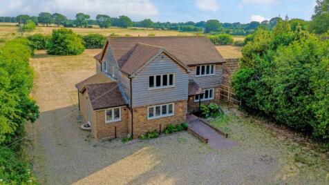 Barkham Ride, Finchampstead, Wokingham, Berkshire, RG40 4EU