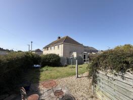 64, Castle Road, Barry CF62 3EW