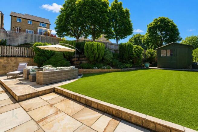 4 bed Detached for sale Image 5