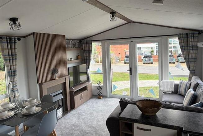 Atlas Chorus  2015, Appletree Holiday Park, Hubberts Bridge, Boston, Lincolnshire, PE20 3QX photo 4
