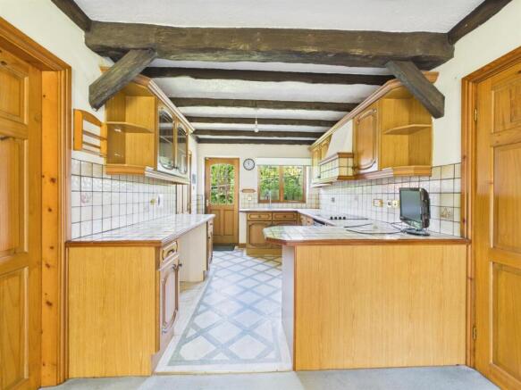 2 bed Detached Bungalow for sale Image 4