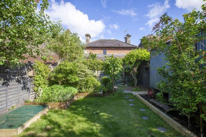 6CW_Rear Garden