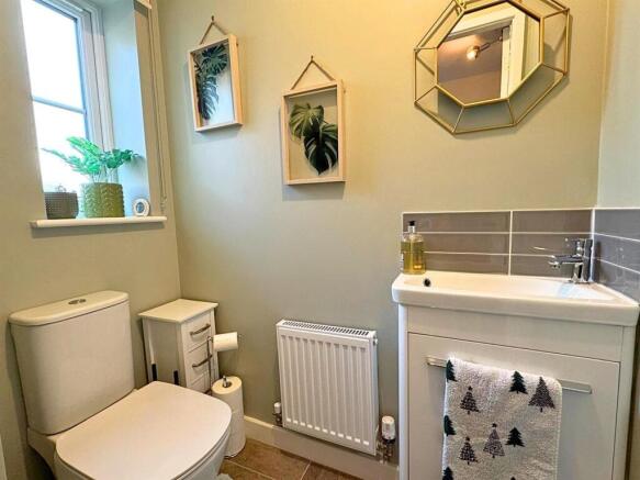 Cloakroom/WC