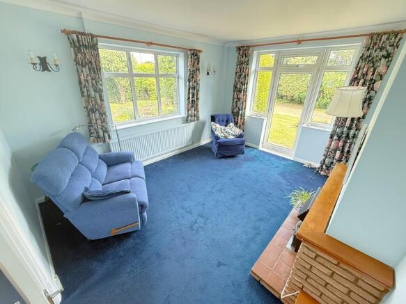 LIVING ROOM 1
