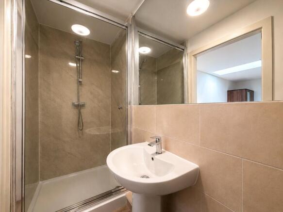 1 bed Apartment to rent Image 8