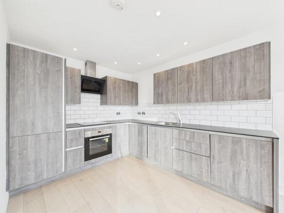 CAM04693G0-PR0084...