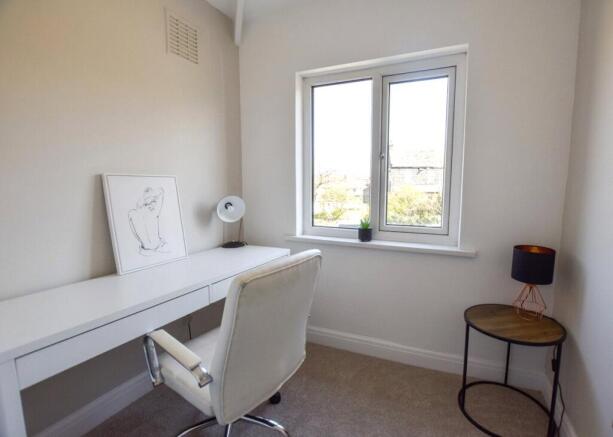 3 bed Semi-Detached for sale Image 12