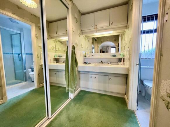 dressing area.jpg