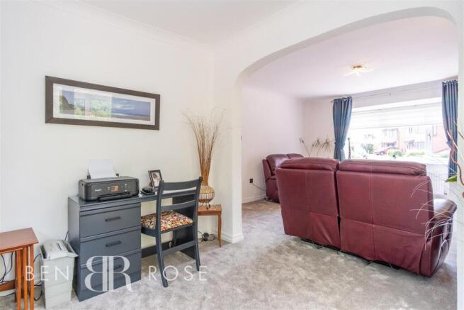 Lounge/Dining Room
