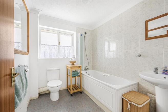 Family Bathroom/WC