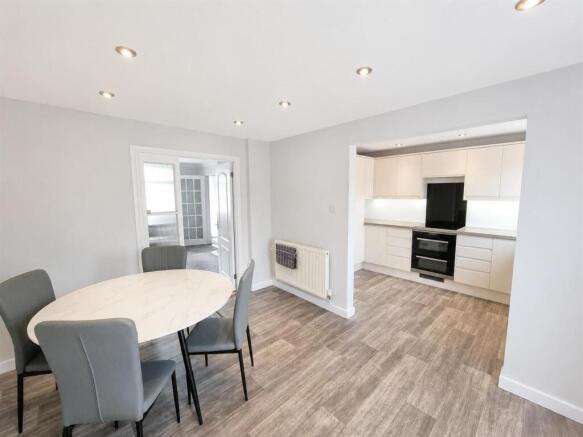 KITCHEN/DINER