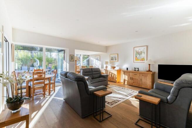 100893_6 Howarth Park (5).jpg