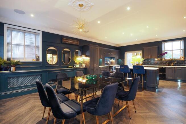 Kitchen/Dining Room
