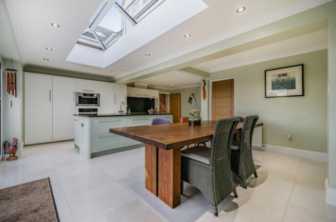 Kitchen/Dining
