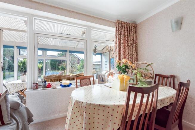 Lounge / Dining Room