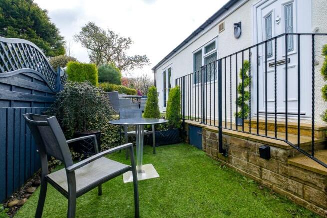 1 bed Detached for sale Image 12
