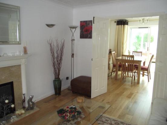 Sitting/Dining Room