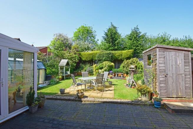 12 Wheelwright Close, garden a new.jpg