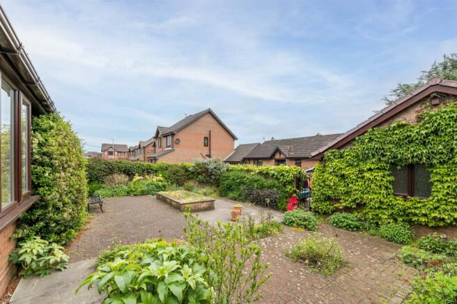 _Rear Garden