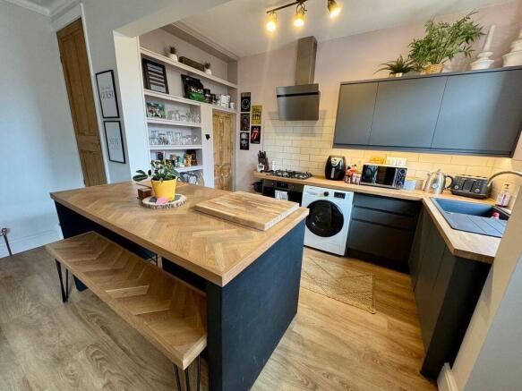 2 bed Terraced for sale Image 8