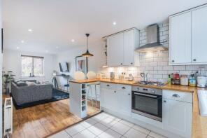 26, Rosethorn Close, London SW12 0JP