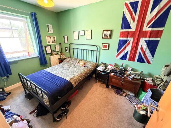 4 bed Detached for sale Image 9