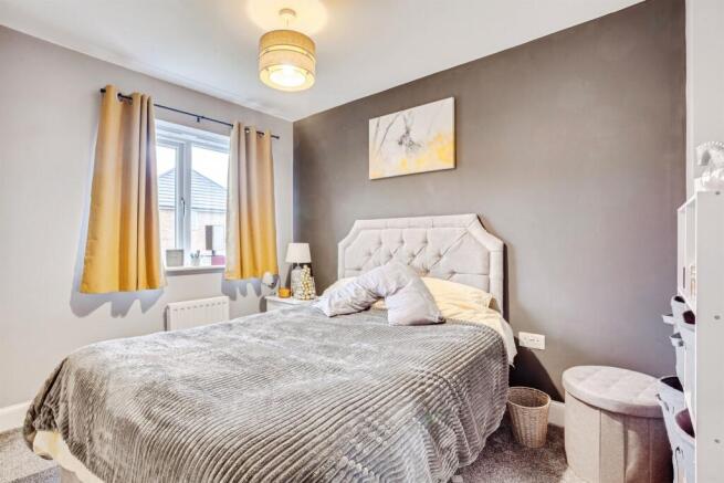 3 bed Semi-Detached for sale Image 10
