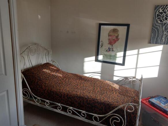 14 SV bed2.jpg