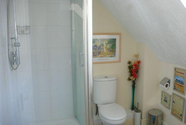 SHOWER ROOM ENSUITE