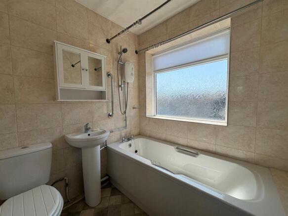 3 bed Semi-Detached for sale Image 12