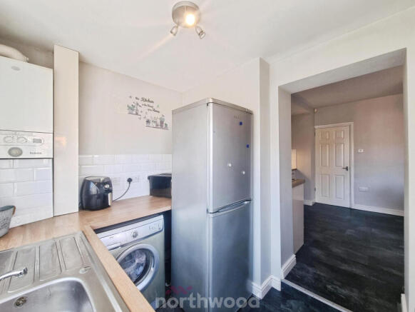 3 bed Terraced for sale Image 9