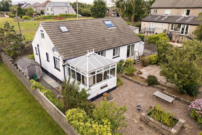 3 bed Detached Bungalow for sale Image 4