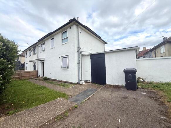 4 Bedroom Semi Detached House on Frolesworth Road