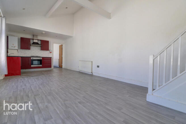 Clarendon Road, Luton photo 4