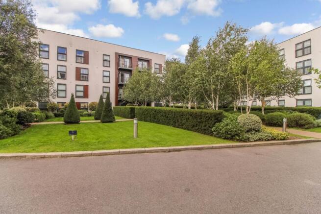 Two Double Bedroom 2nd Floor Flat To Rent