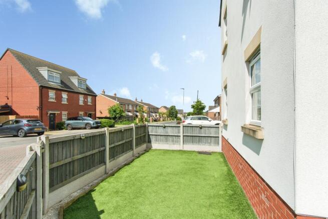 2 bed Terraced for sale Image 4