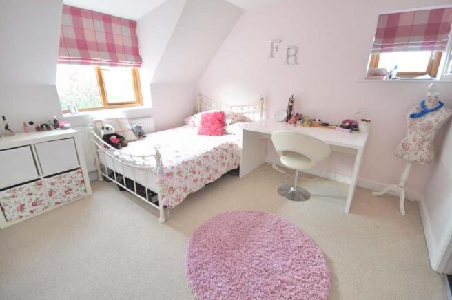 BEDROOM 4