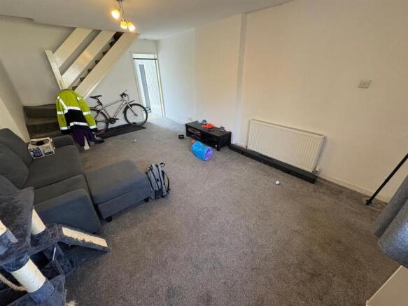 2 bed Town House for sale Image 3