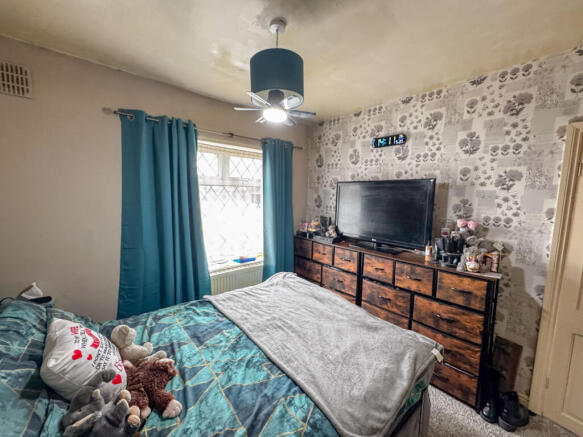 3 bed Semi-Detached for sale Image 9